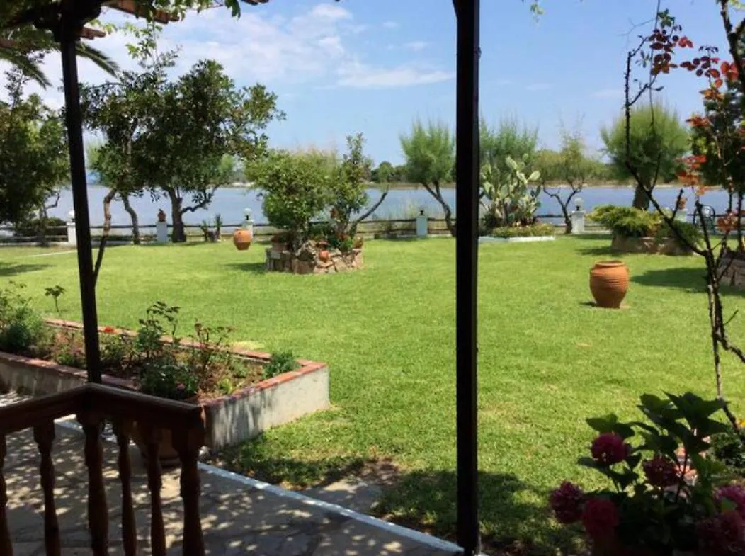 Lila Apartments Vourvourou 0*,