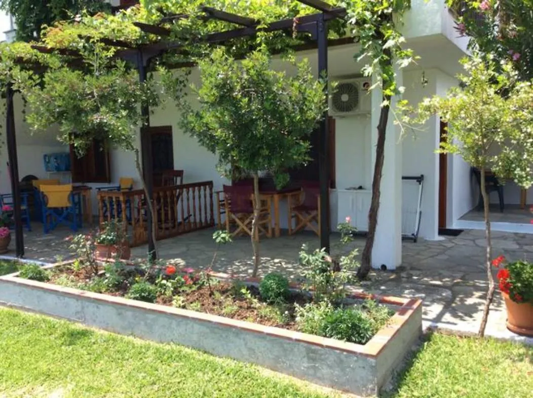 Lila Apartments Vourvourou Grecia